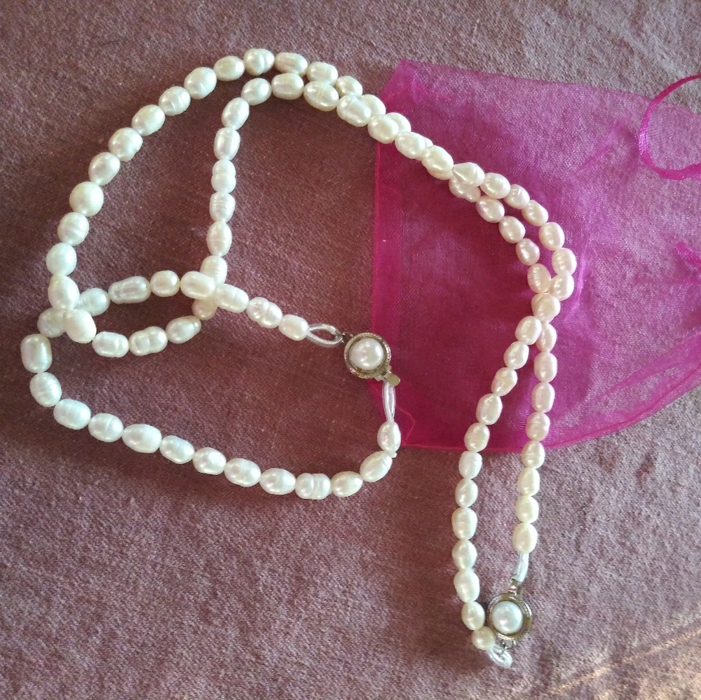 Necklace and bracelet set